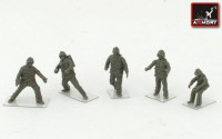 Armory ARF7215 Soviet Airfield firefighters (modern) x 5 figures 1/72