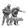 Master Box 35238 Dog Patrol, Vietnam War Series (4 fig. & dog) 1/35