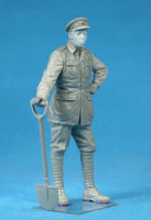 Copper State Models F35-003 British Armoured Car Division Serviceman with a shovel 1/35