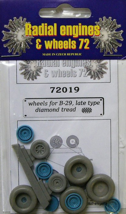 Radial Engines & Wheels REW-72019 1/72 B-29 wheels set - late - diamond tread (ACAD)