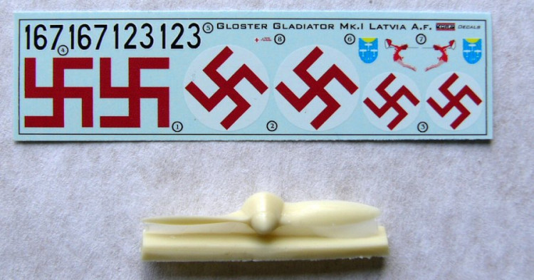 Kora Model DEC7252 Gloster Gladiator Mk.I (Latvian AF) декали декали 1/72