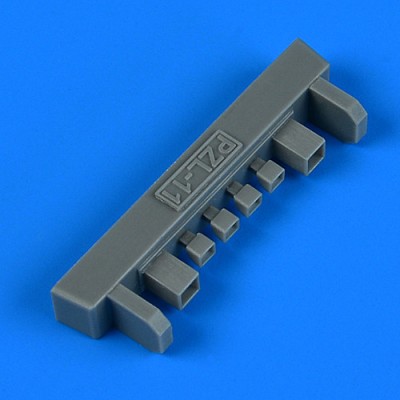 QuickBoost QB72667 PZL-11 exhaust (ARMA H.) 1/72