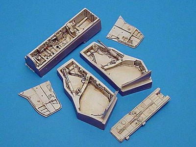 Aires 4123 F-4 PHANTOM II wheel bay 1/48
