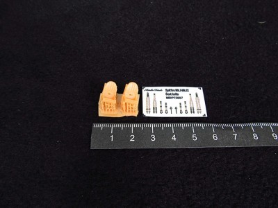 Metallic Details MDR72111 Supermarine Spitfire seats x 2 with 3d-printed seatbelts (3d-printed) 1/72
