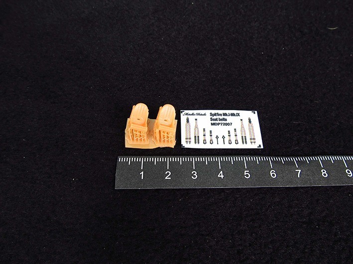 Metallic Details MDR72111 Supermarine Spitfire seats x 2 with 3d-printed seatbelts (3d-printed) 1/72