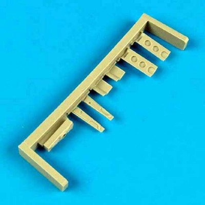 QuickBoost QB72298 P-40 warhawk undercarriage covers 1/72