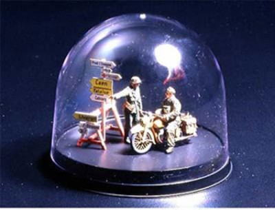 Tamiya 73012 Футляр J (Dome) круглый диам. 125мм высотой 95мм с черной подставкой