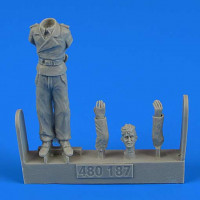 Aerobonus 480187 German WWII Tank crew - Trooper D 1/48