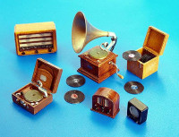 Plus model 266 Gramophones and radios 1:35