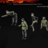 Stalingrad 3180 Nashorn crew (6 fig + horse) 1:35