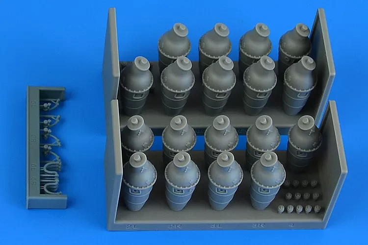 Aires 2293 Gloster Meteor F.8/FR.9 combustion chambers 1/32