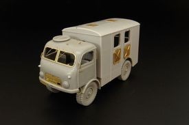 Hauler HLS48015 TATRA-805 Ambulance 1/48