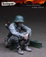 Stalingrad 3536 Немецкий пехотинец на привале