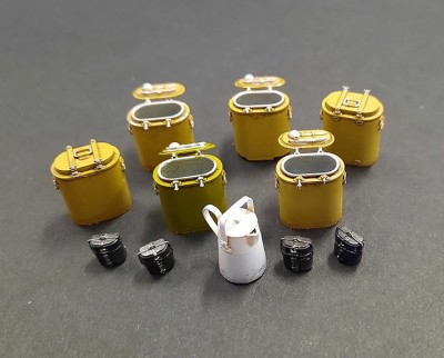 Plusmodel DP3011 German thermos containers WW II (3D Print) 1/35