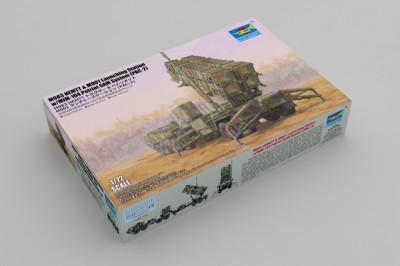 Trumpeter 07158 M983 HEMTT &amp; M901 Launching Station w/ MIM-104 Patriot SAM System PAC 2 1/72
