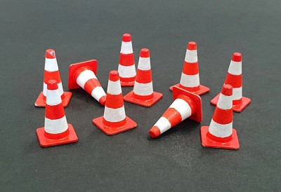 Plusmodel DP3013 Traffic cones, 10 pcs. (3D Print) 1/35