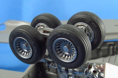 Metallic Details MDR48228 Rockwell B-1B Lancer Wheels (designed to be used with Revell kits) 1/48