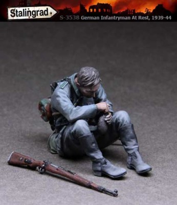 Stalingrad 3538 Немецкий пехотинец на привале