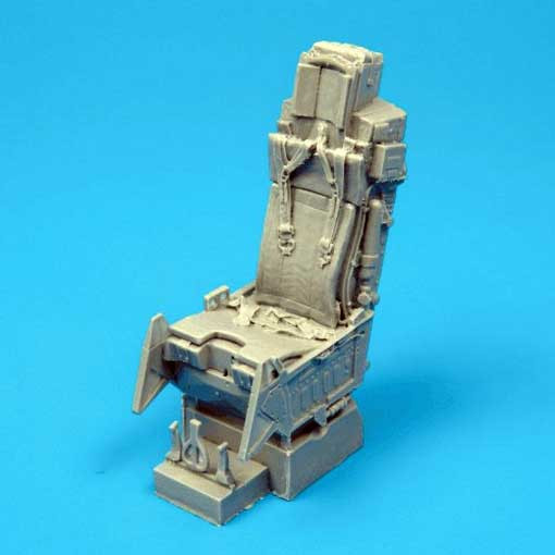 QuickBoost QB32 002 F-16 ejection seat with safety belts 1/32