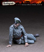 Stalingrad 3539 Немецкий офицер на привале