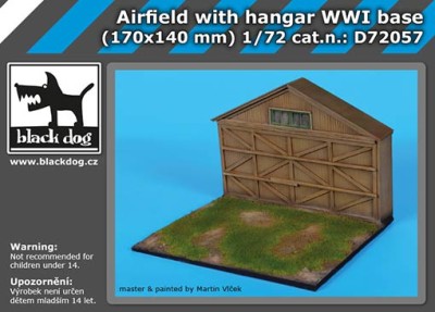 Black Dog D72057 Airfield with hangar WWI base (170x140 mm) 1/72