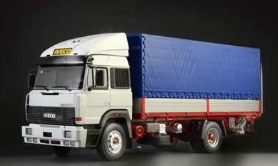 Italeri 03939 IVECO TURBOSTAR 190-42 CANVAS 1/24