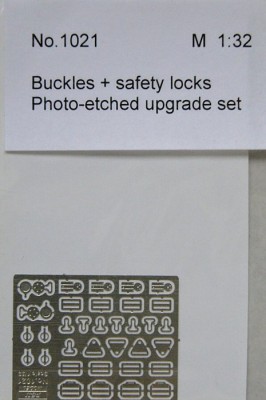 Reji Model 1021 Buckles + safety locks for 2 seats (AIRFIX) 1/32