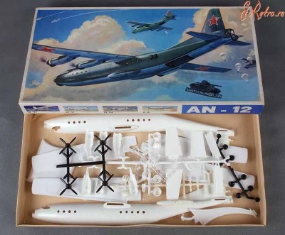 Veb Plasticart Ан-12 1/100