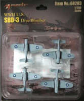 Merit 68203 Американский палубный пикирующий бомбардировщик Douglas SBD-3 Dauntless (4 шт) 1/200