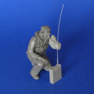 Master Club MCF35150 Советский офицер с радиостанцией Р-159. Афганистан 1/35