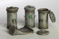 Plus model 367 Dustbin 1:35