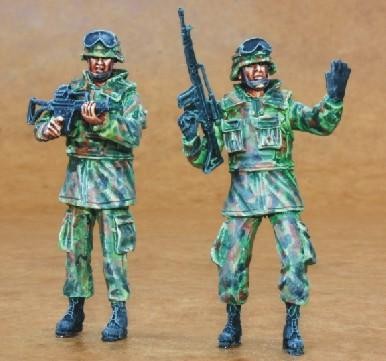 CMK F35162 Bundeswehr Infantry (2 fig. ) 1/35