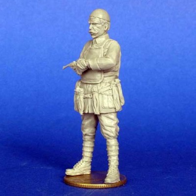 Master Club MCF35218 Французский офицер с револьвером Webley MK.VI. Первая Мировая Война 1/35