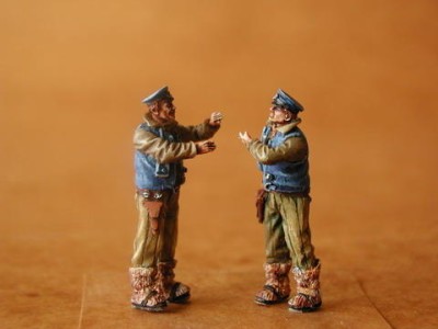 CMK F48063 Russian Pilots - winter WW II (2 fig. ) 1/48