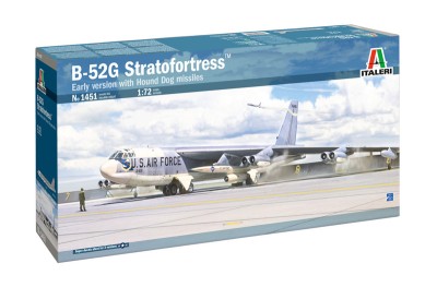 Italeri 01451 B-52G Stratofortress Early version with Hound Dog Missiles 1/72