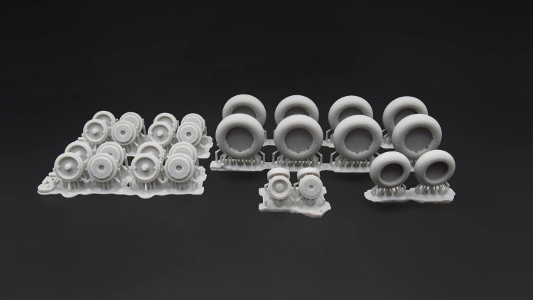 Metallic Details MDR72129 Ilyushin IL-18, Il-20, Il-22, Il-38 wheels only 1/72