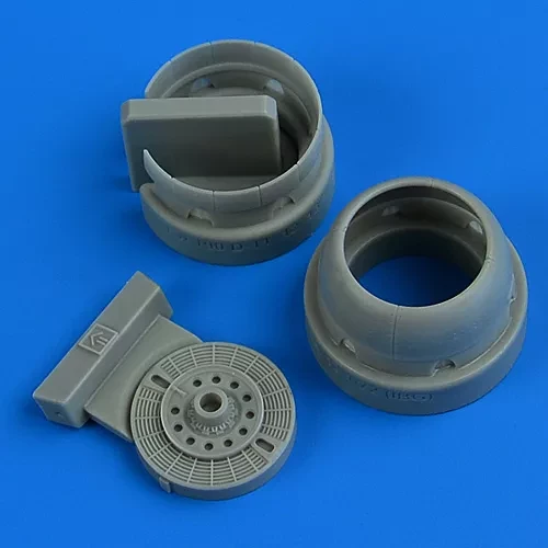 QuickBoost QB72688 Fw 190D-11/12/13 cowling&cooling flaps closed 1/72