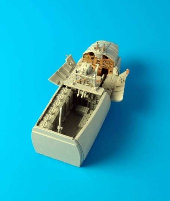 Aires 2060 F-15C Eagle (early version) cockpit set 1/32