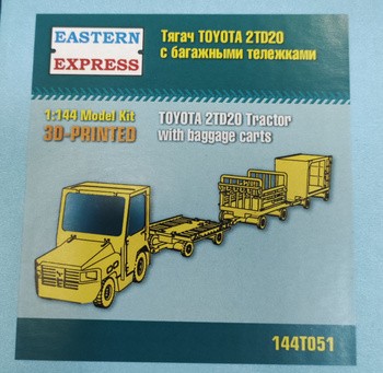 Восточный Экспресс 144T051 Багажный тягач TOYOTA 2TD20 с тележками 1/144