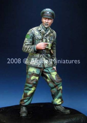 Condor F-350215 Офицер-танкист СС в летней форме 1:35