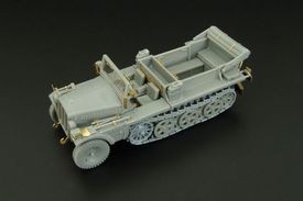 Hauler HLH72037 Sd.Kfz.10 Demag D7 (MK72) 1/72