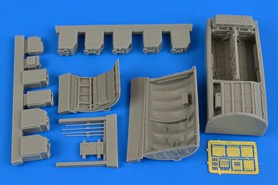 Aires 2208 F-104G/S Starfighter electronics &amp; ammunition bay 1/32