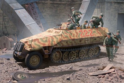 Trumpeter 00942 Немецкий бронетранспортёр Sd.Kfz 251D 1/16