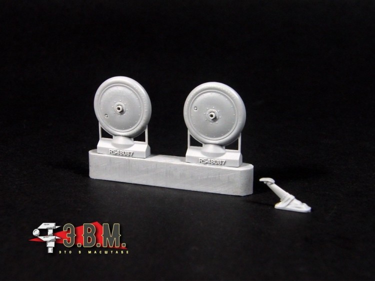 ЭВМ RS48087 И-16 колеса шасси ранний тип 1/48