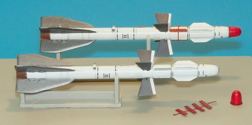 Plus model AL4006 Russian missile R-27T AA-10 Alamo-B / Rusk raketa R-27T AA-10 Alamo-B 1:48