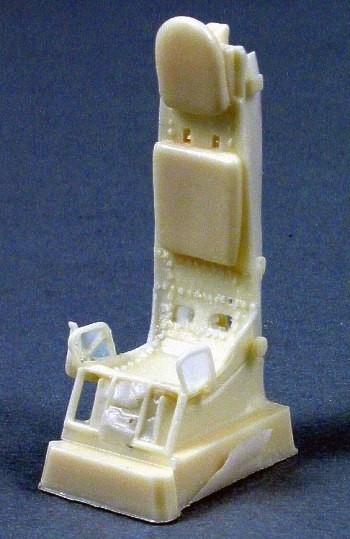 Airwaves AES32010 Heinkel He-162A-2 Salamander 1/32