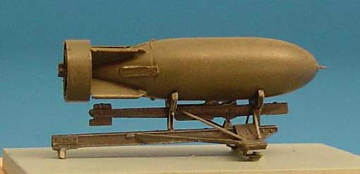 Brengun BRL48004 Bomb rack for Spitfire + british 500lb bomb 1/48