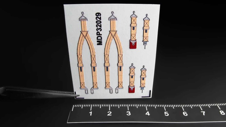 Metallic Details P32029 Republic P-47, North-American P-51 seat belts 1/32