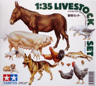 Tamiya 35128 Фигурки животных (гуси, куры, свиньи, собака, осел и кролики) 18 фигур 1/35