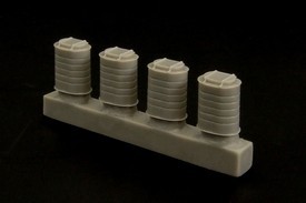 Hauler HLF48020 Soviet thermos cans 1/48